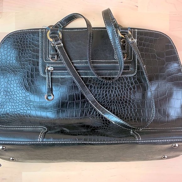 Black Satchel Shoulder Handbag Purse 73277 Like New - Picture 1 of 8